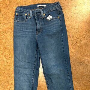 Levi's 724 High-Rise Straight